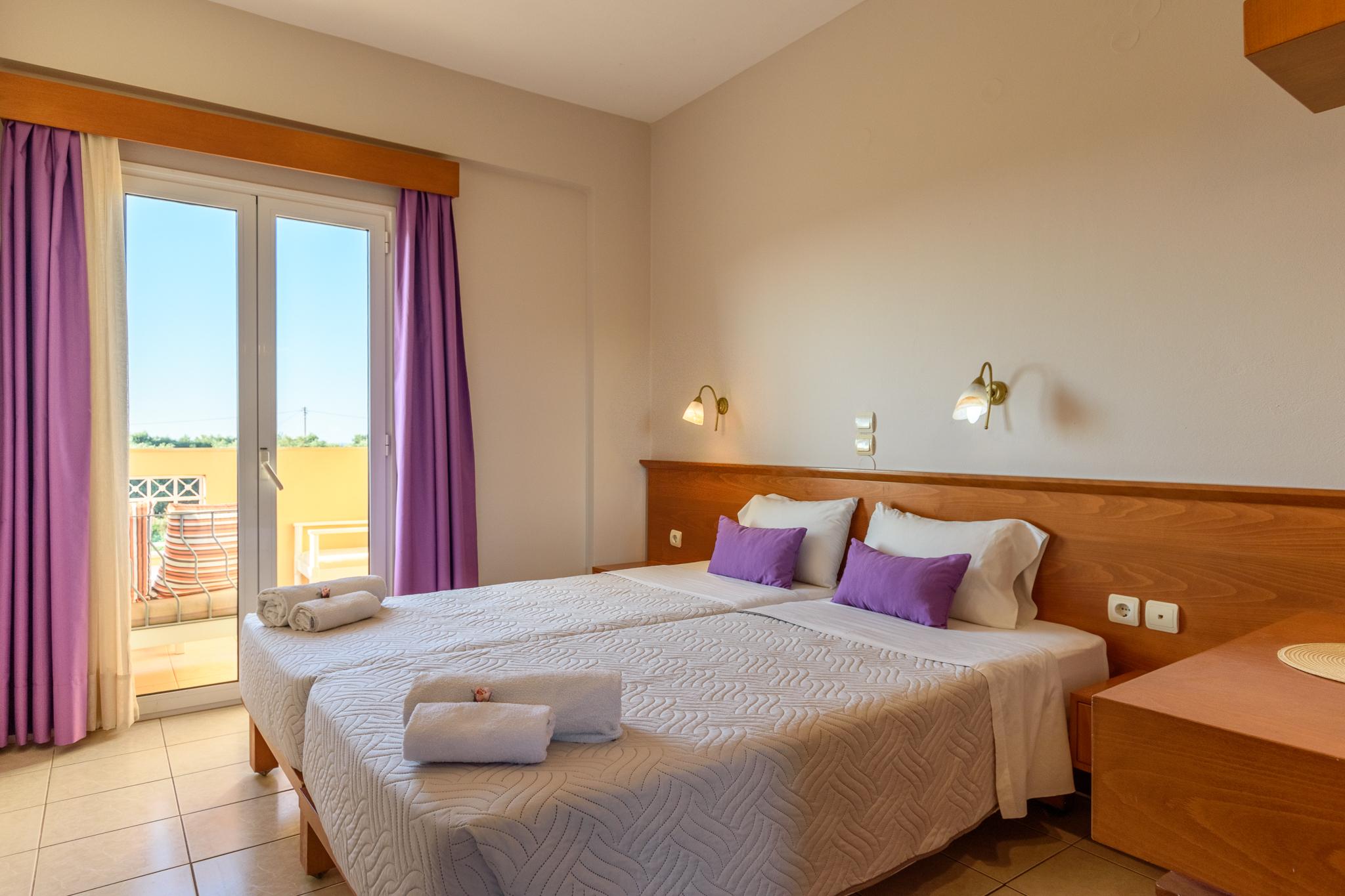 Danelis Studios & Apartments Malia  Ngoại thất bức ảnh