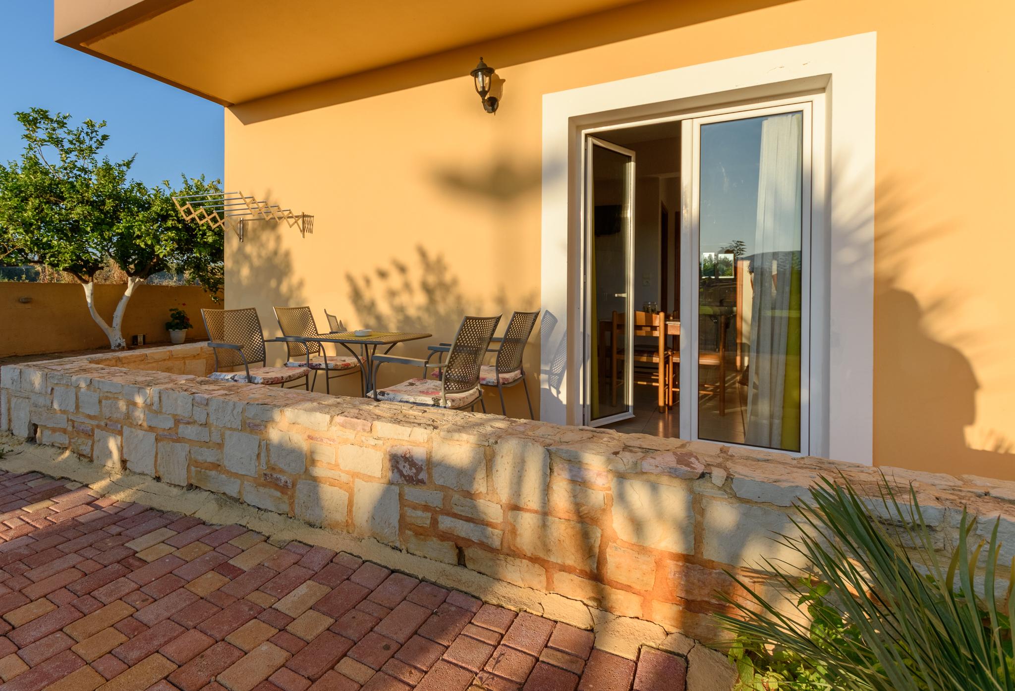Danelis Studios & Apartments Malia  Ngoại thất bức ảnh