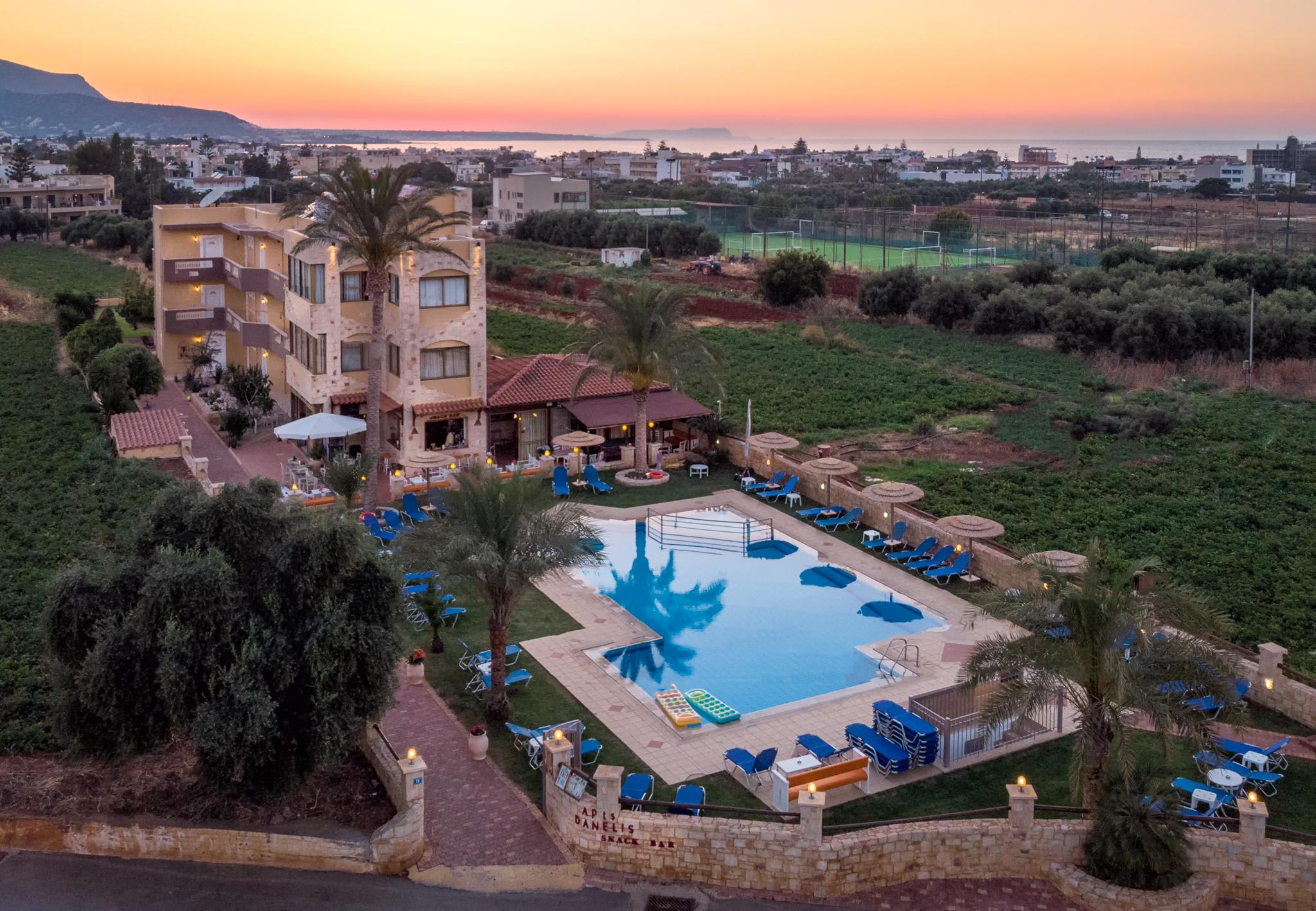 Danelis Studios & Apartments Malia  Ngoại thất bức ảnh